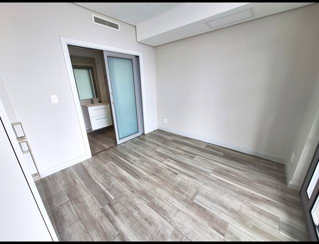 2 BEDROOM APARTMENT FOR SALE IN UMHLANGA CENTRAL